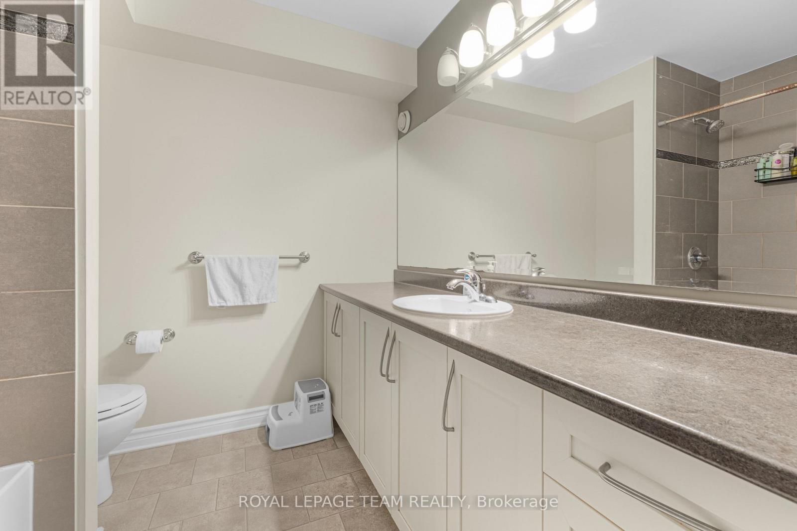 #6 313 CRESTHAVEN DRIVE - Image 19