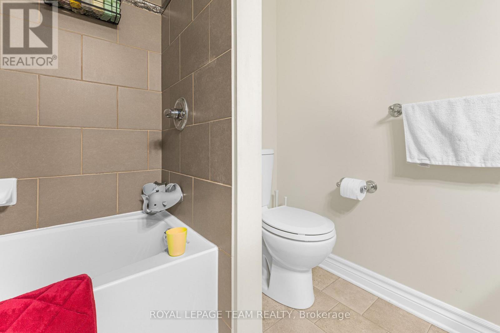 #6 313 CRESTHAVEN DRIVE - Image 20