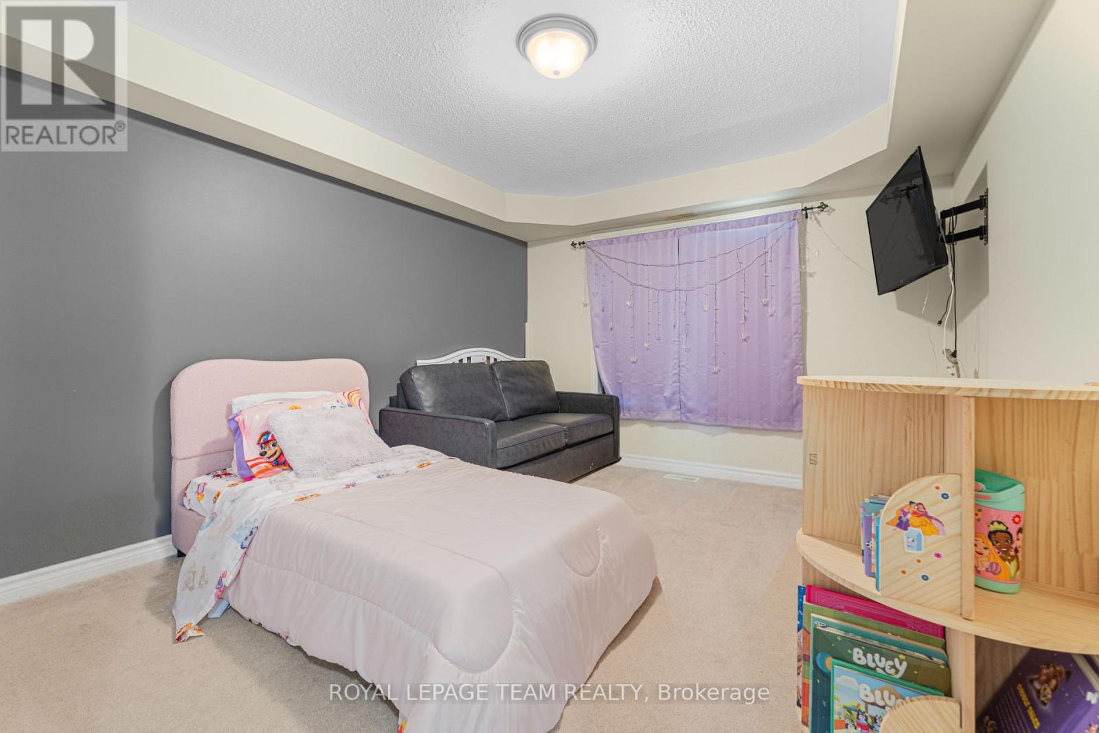 #6 313 CRESTHAVEN DRIVE - Image 23