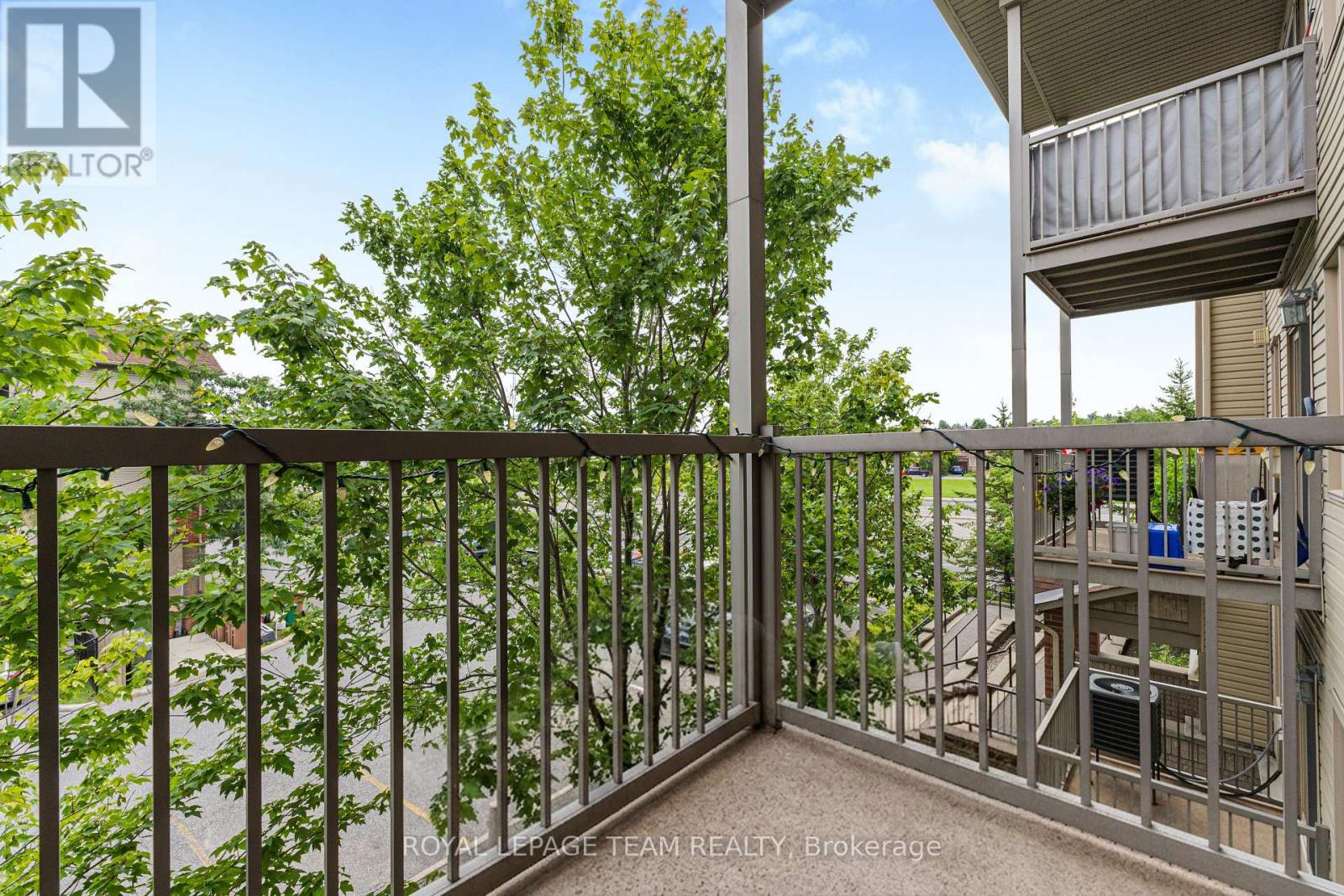 #6 313 CRESTHAVEN DRIVE - 25