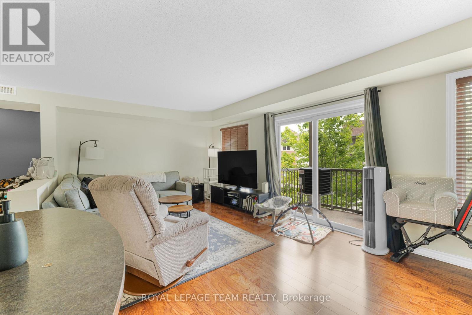 #6 313 CRESTHAVEN DRIVE - Image 8