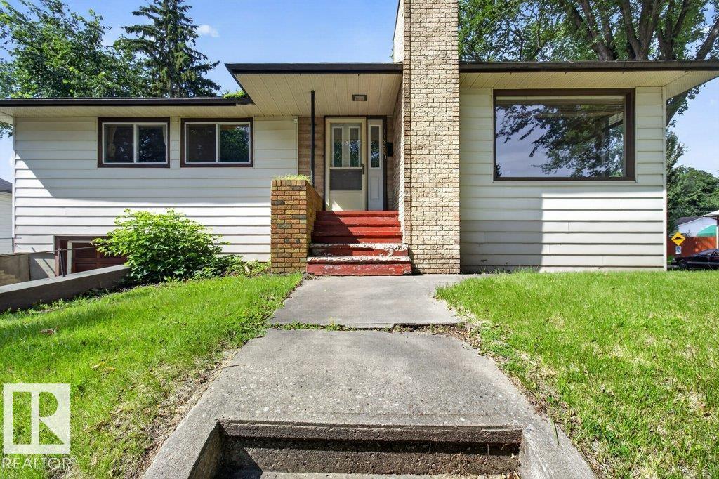 11852 55 ST NW - 42