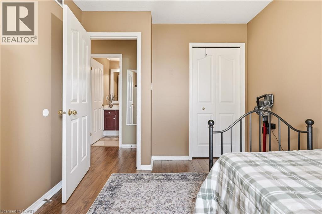 37 THISTLEMOOR Drive - Image 16