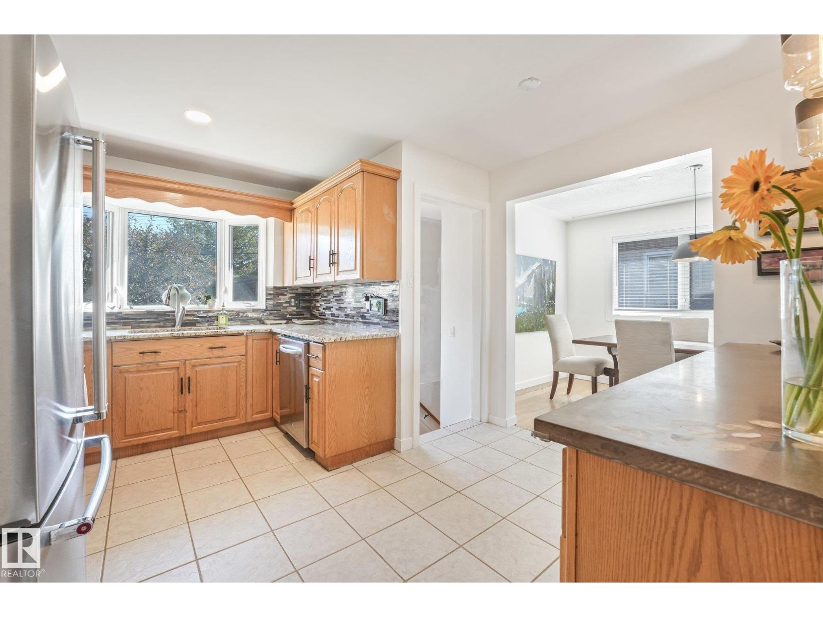 16613 90 AV NW - Image 13