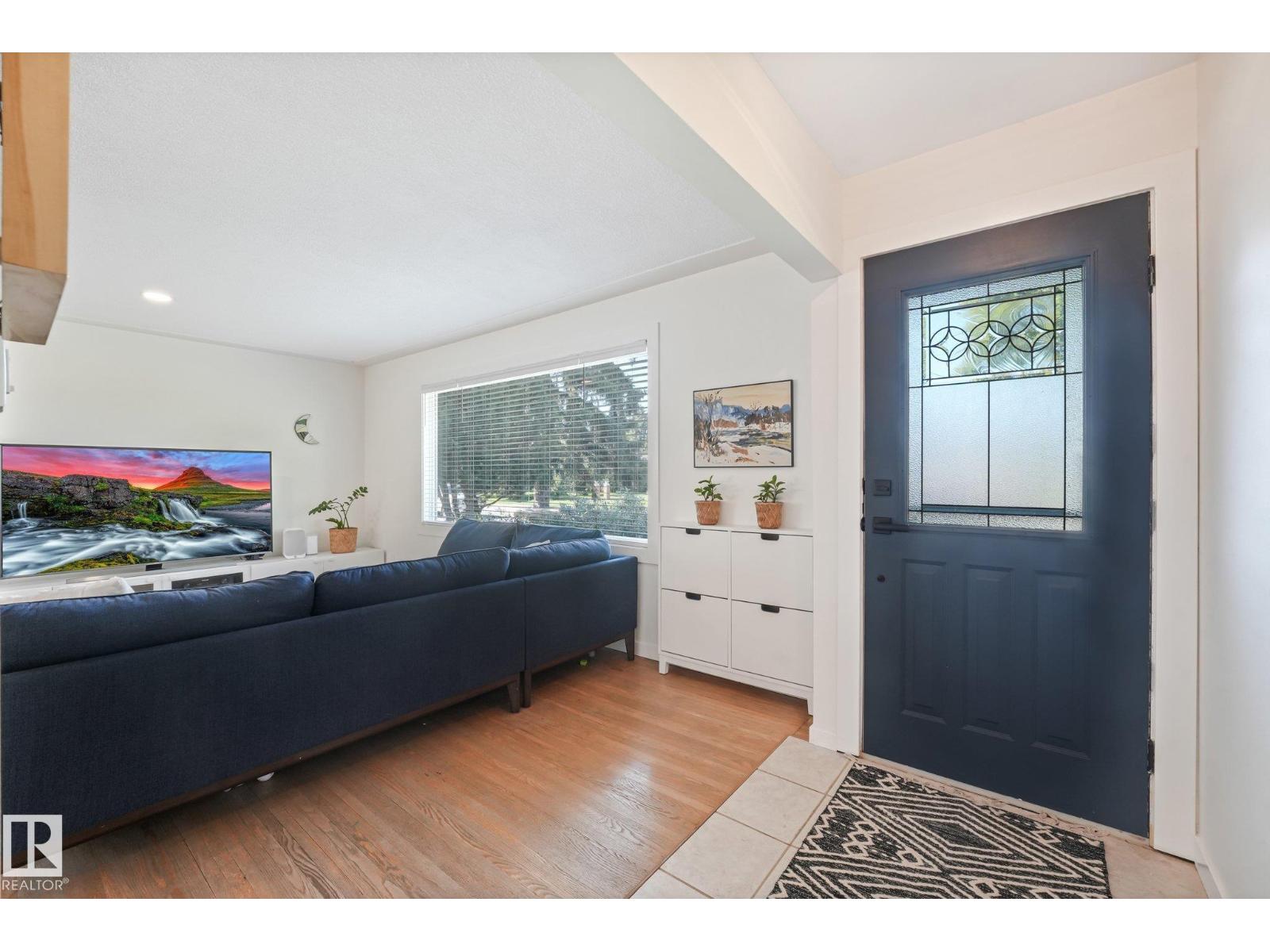 16613 90 AV NW - 47
