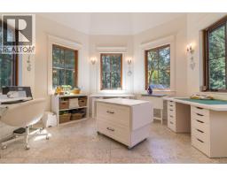 Kitchen - 643 Southwood Dr, Highlands, BC V9B6R9 Photo 44