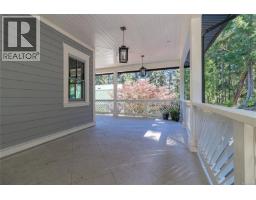 643 Southwood Dr, Highlands, BC V9B6R9 Photo 58