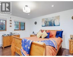 643 Southwood Dr, Highlands, BC V9B6R9 Photo 51