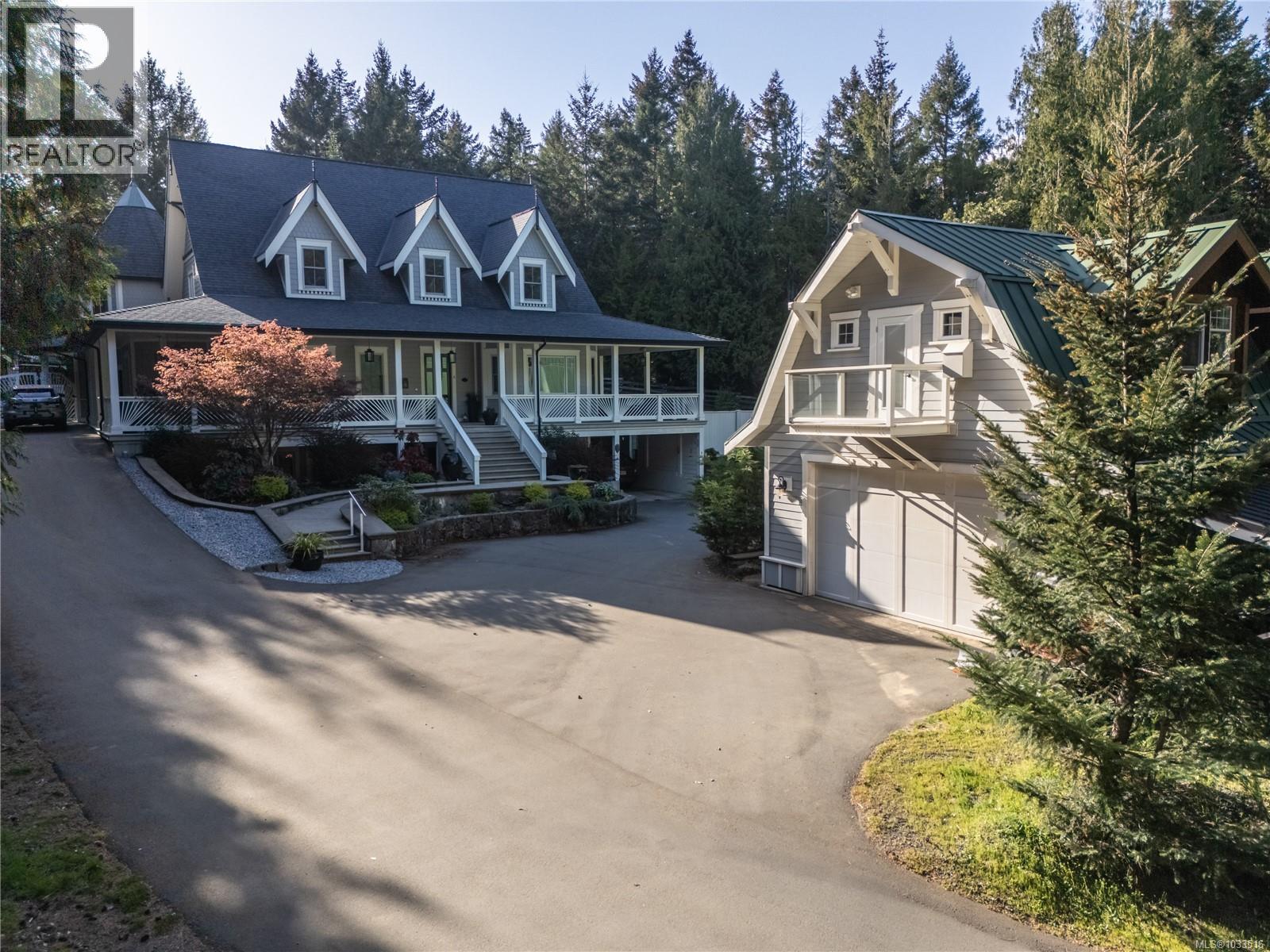 643 Southwood Dr, Highlands