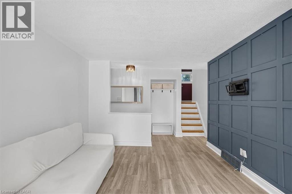 27 GRETNA Court - Image 4