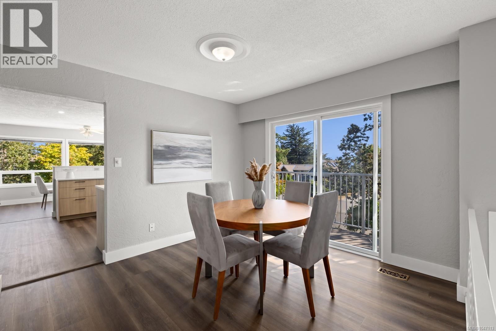 3944 Circle Dr - Image 15