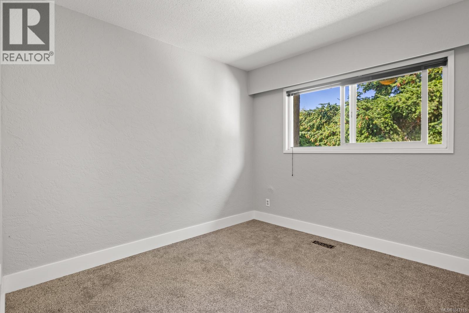 3944 Circle Dr - 26
