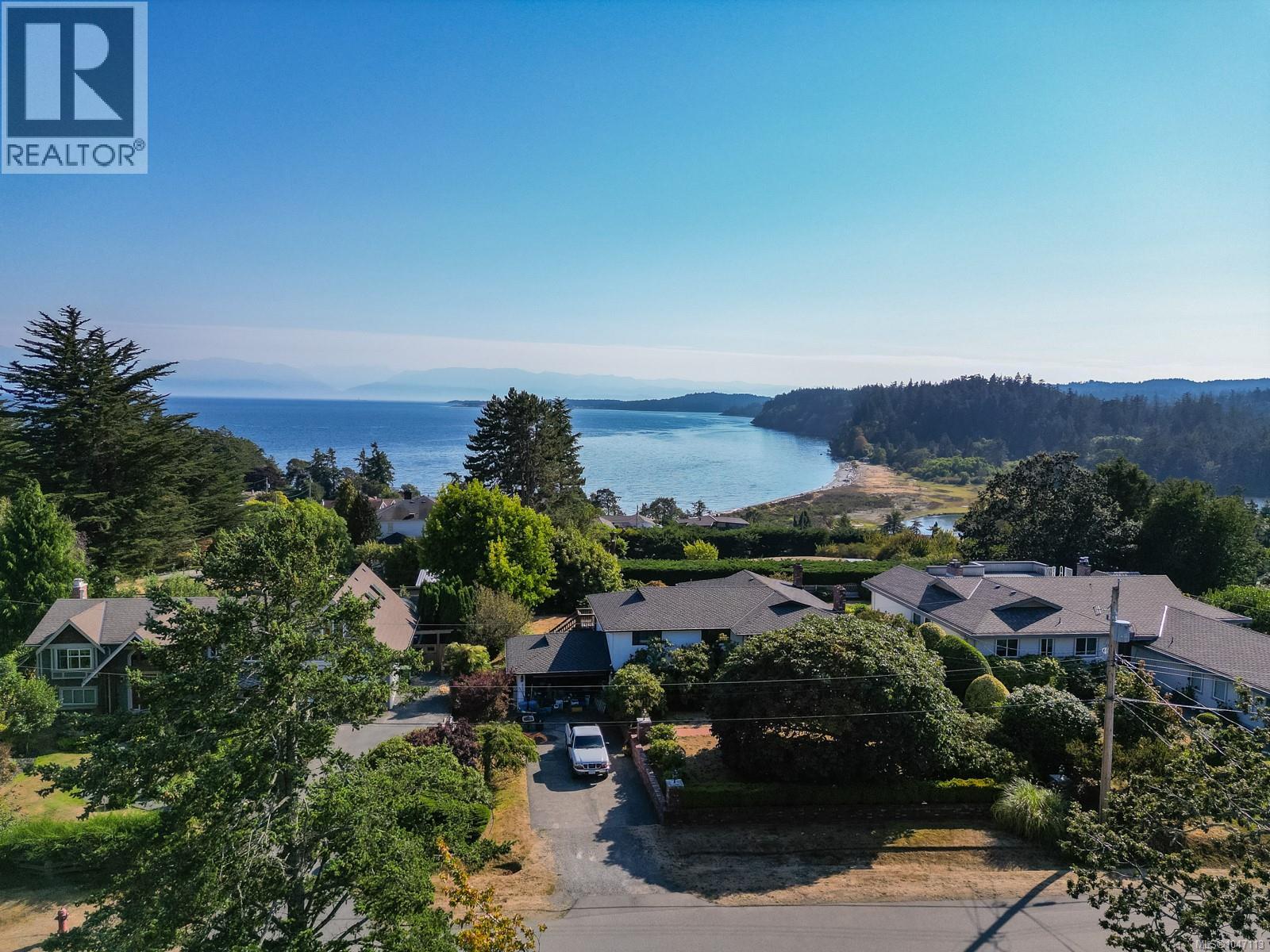 3944 Circle Dr - 3