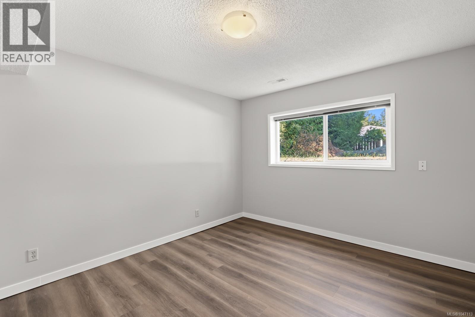 3944 Circle Dr - 31