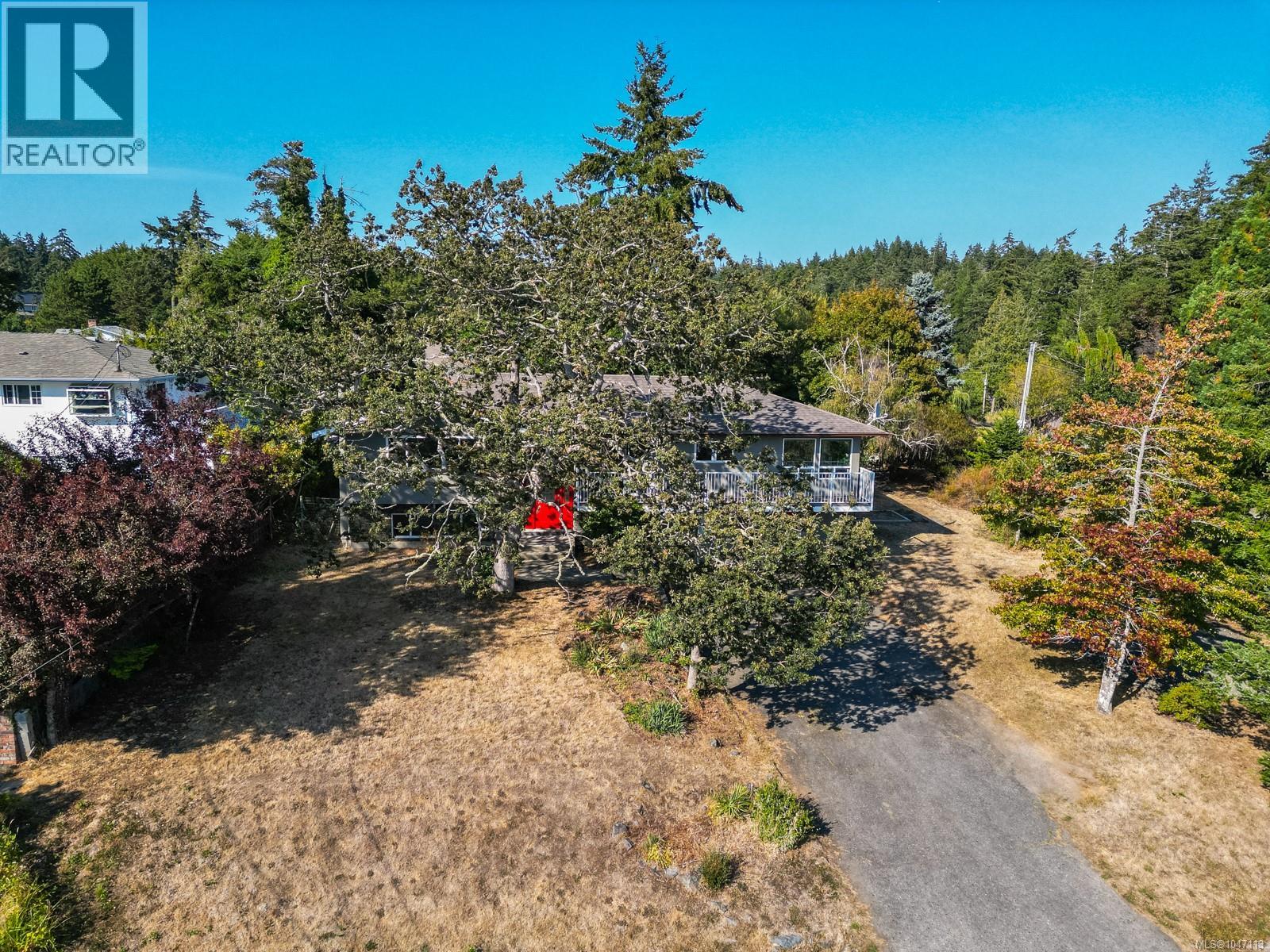 3944 Circle Dr - Image 45