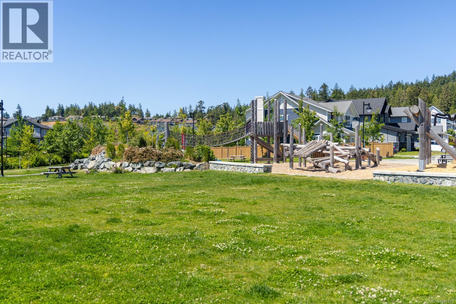 3944 Circle Dr - 55