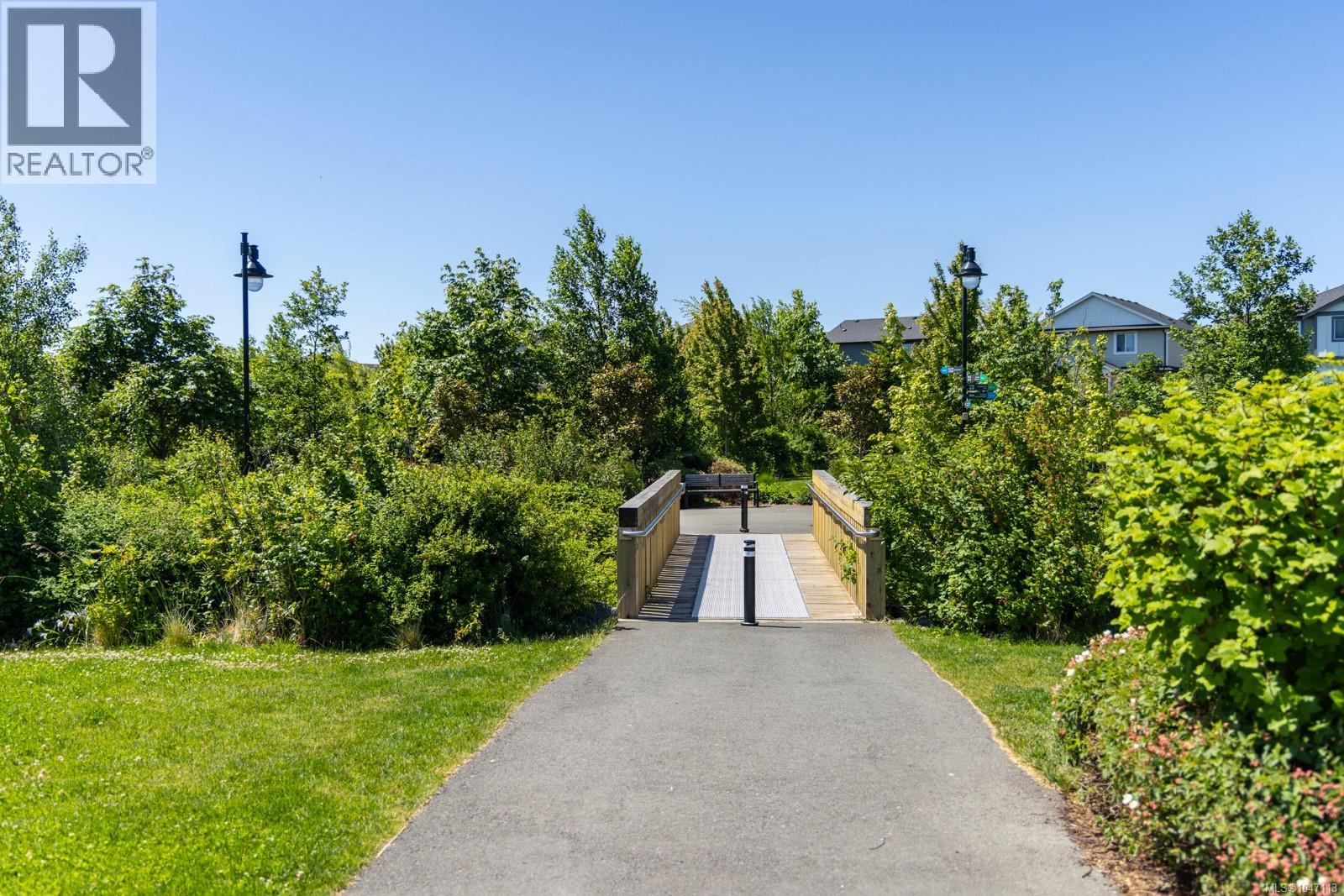 3944 Circle Dr - 57