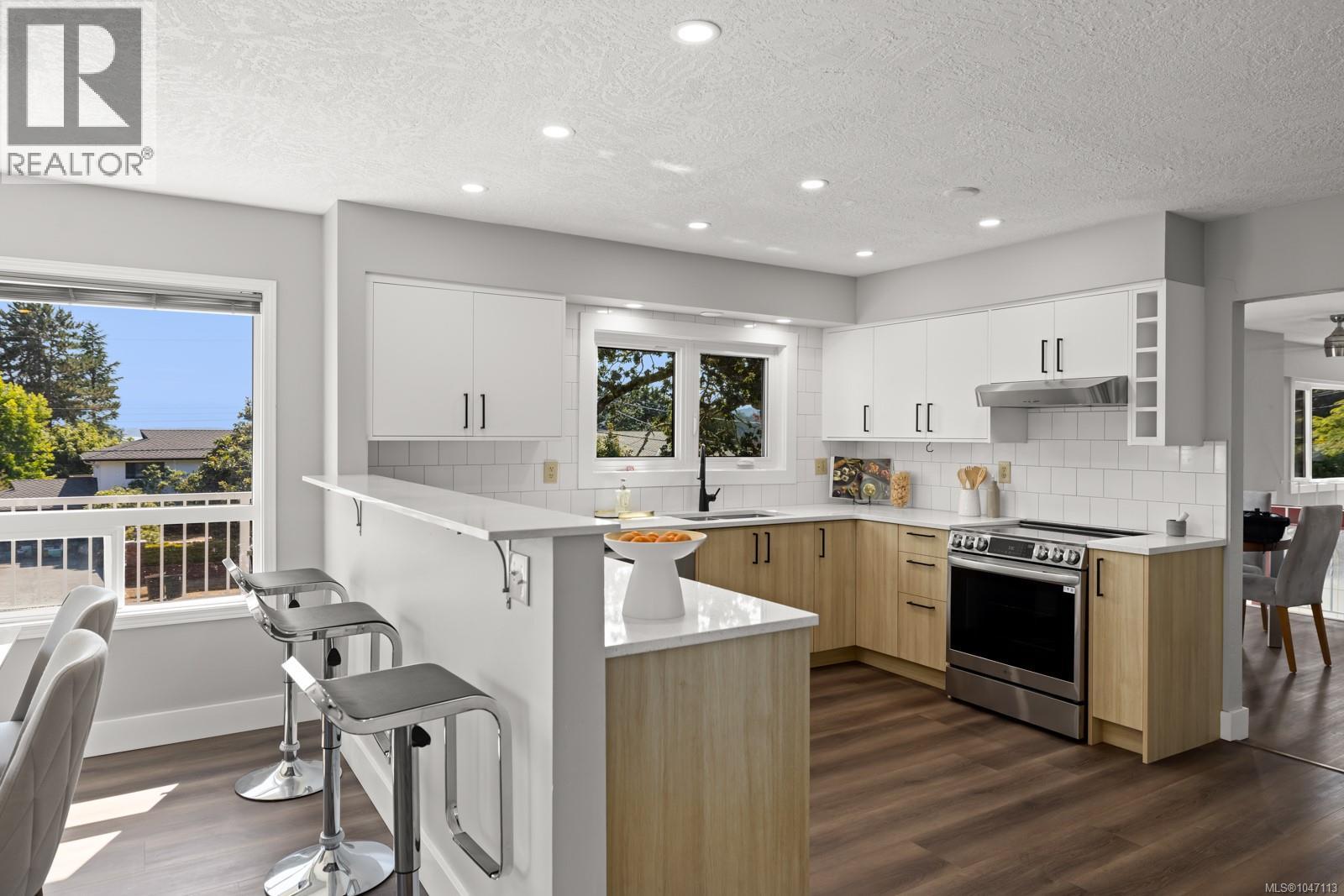 3944 Circle Dr - 6