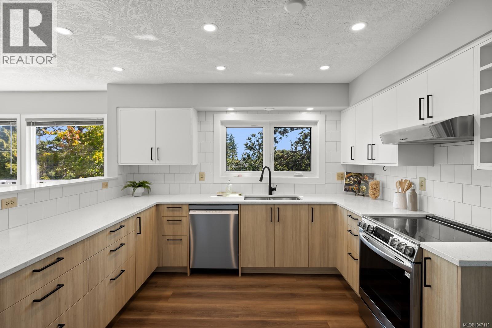 3944 Circle Dr - Image 7