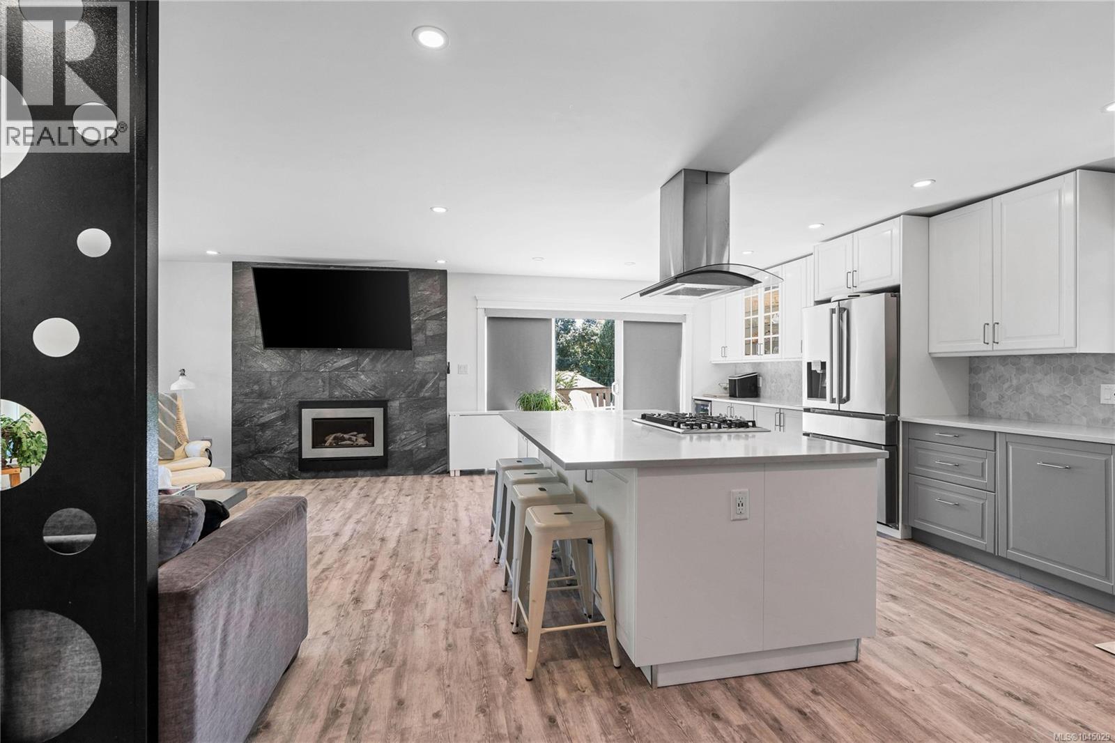619 Sandra Pl - 3