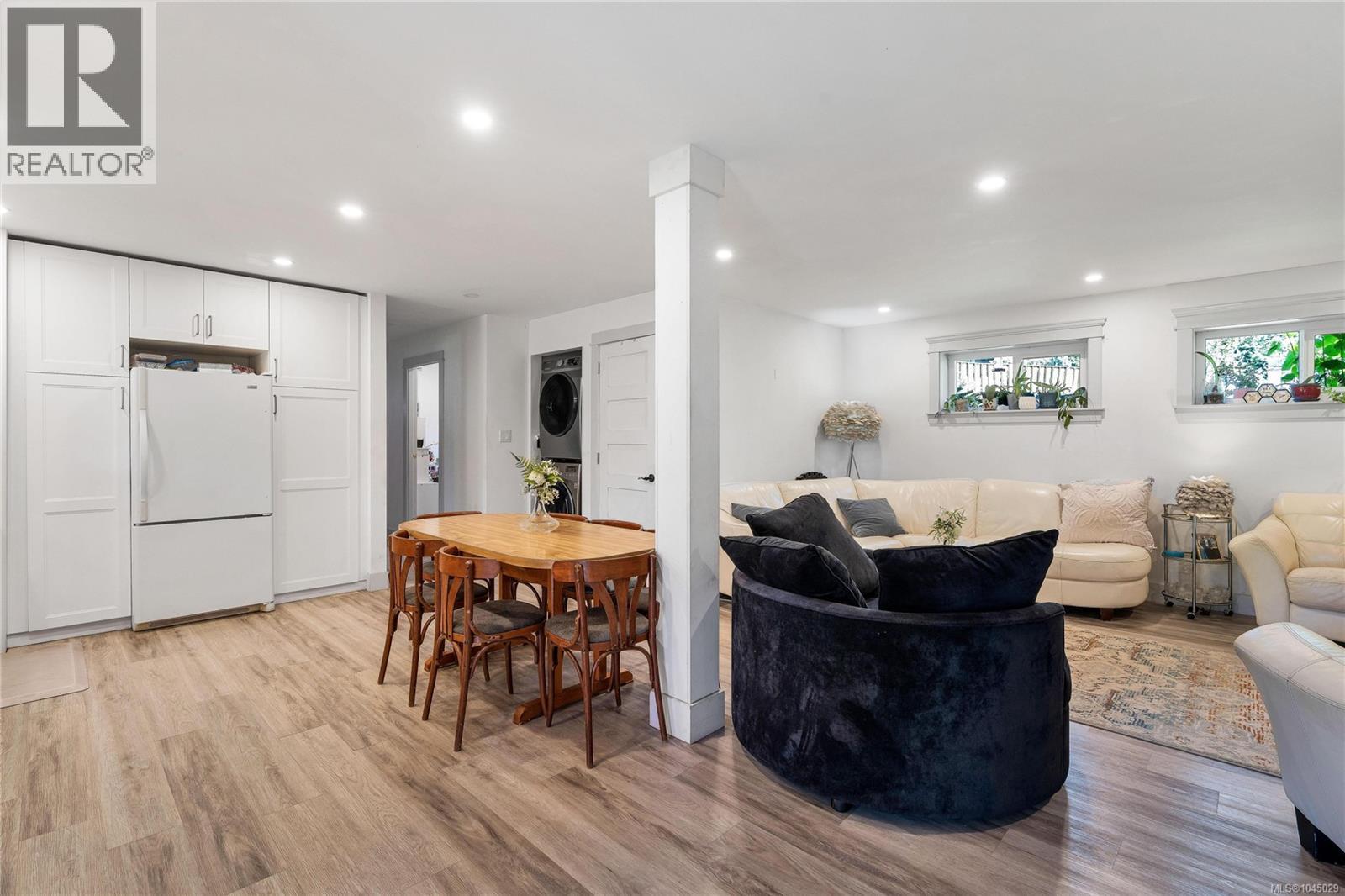 619 Sandra Pl - Image 34