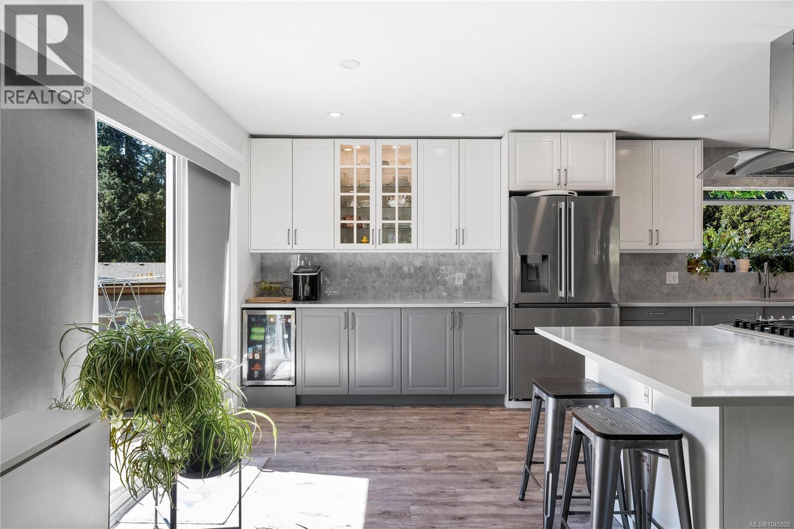 619 Sandra Pl - 9