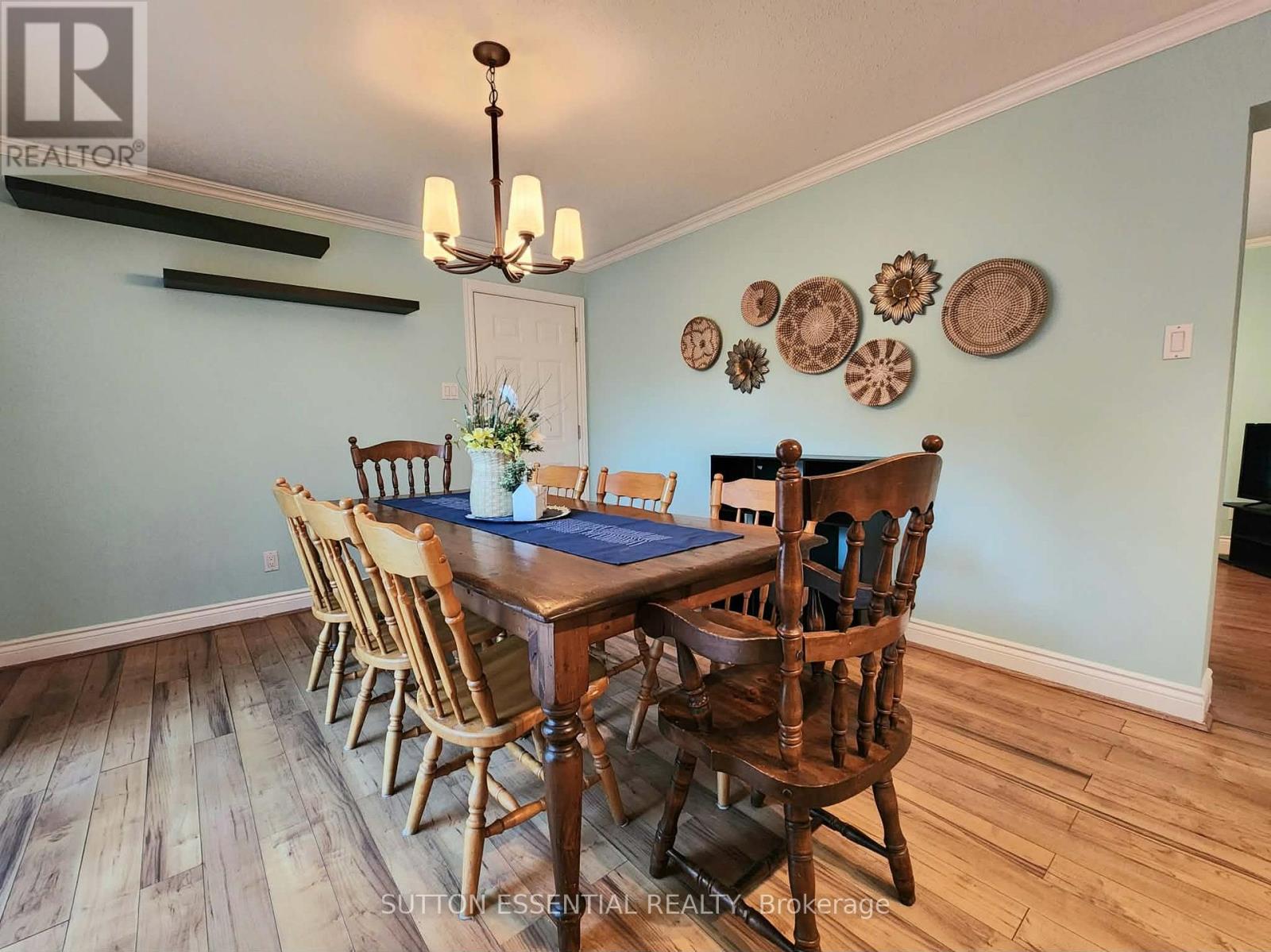 1223 HALLECKS ROAD S - Image 13