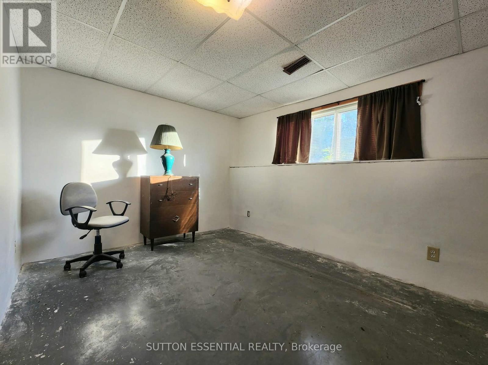 1223 HALLECKS ROAD S - Image 25
