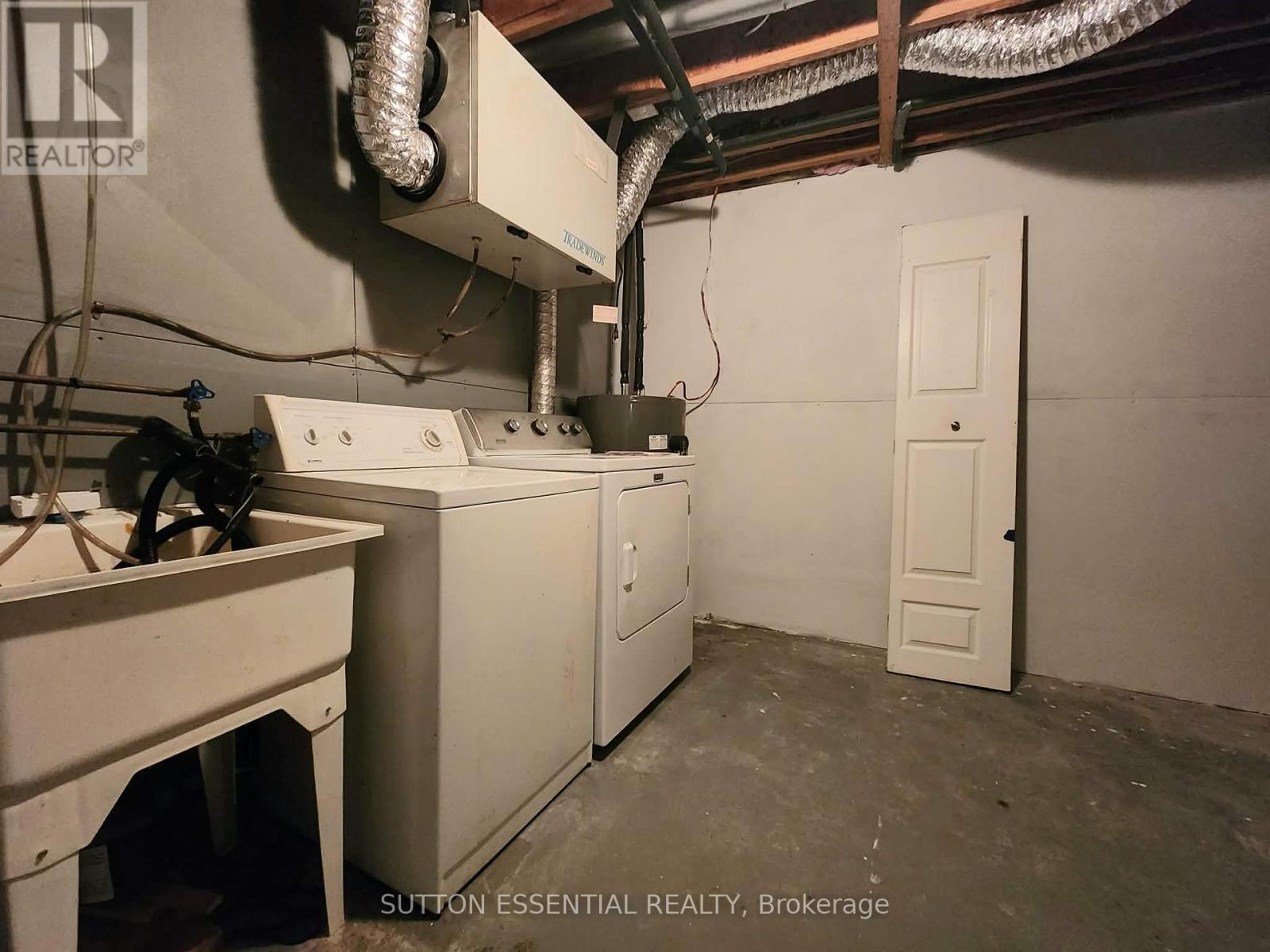 1223 HALLECKS ROAD S - Image 30