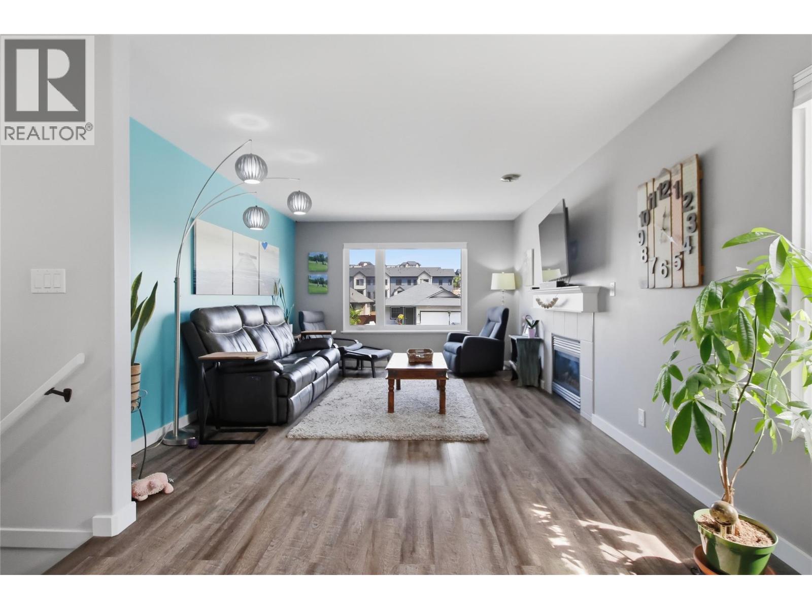 1907 Snowberry Crescent - 15