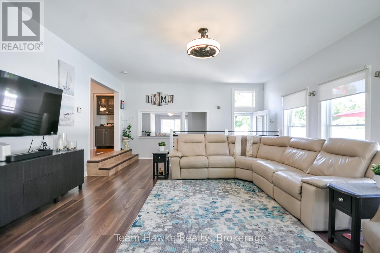 25 LUCY STREET - Image 12