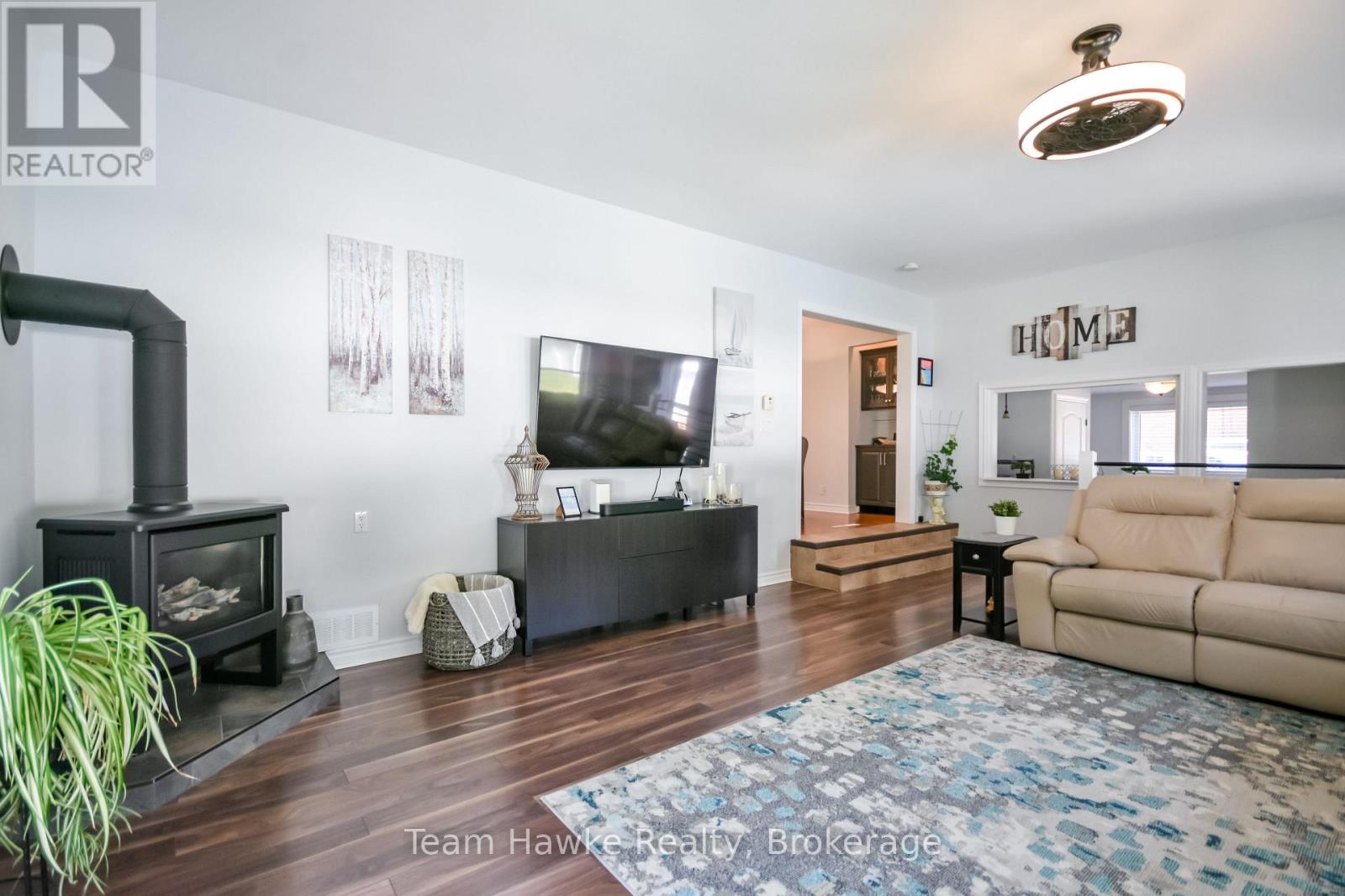 25 LUCY STREET - Image 13