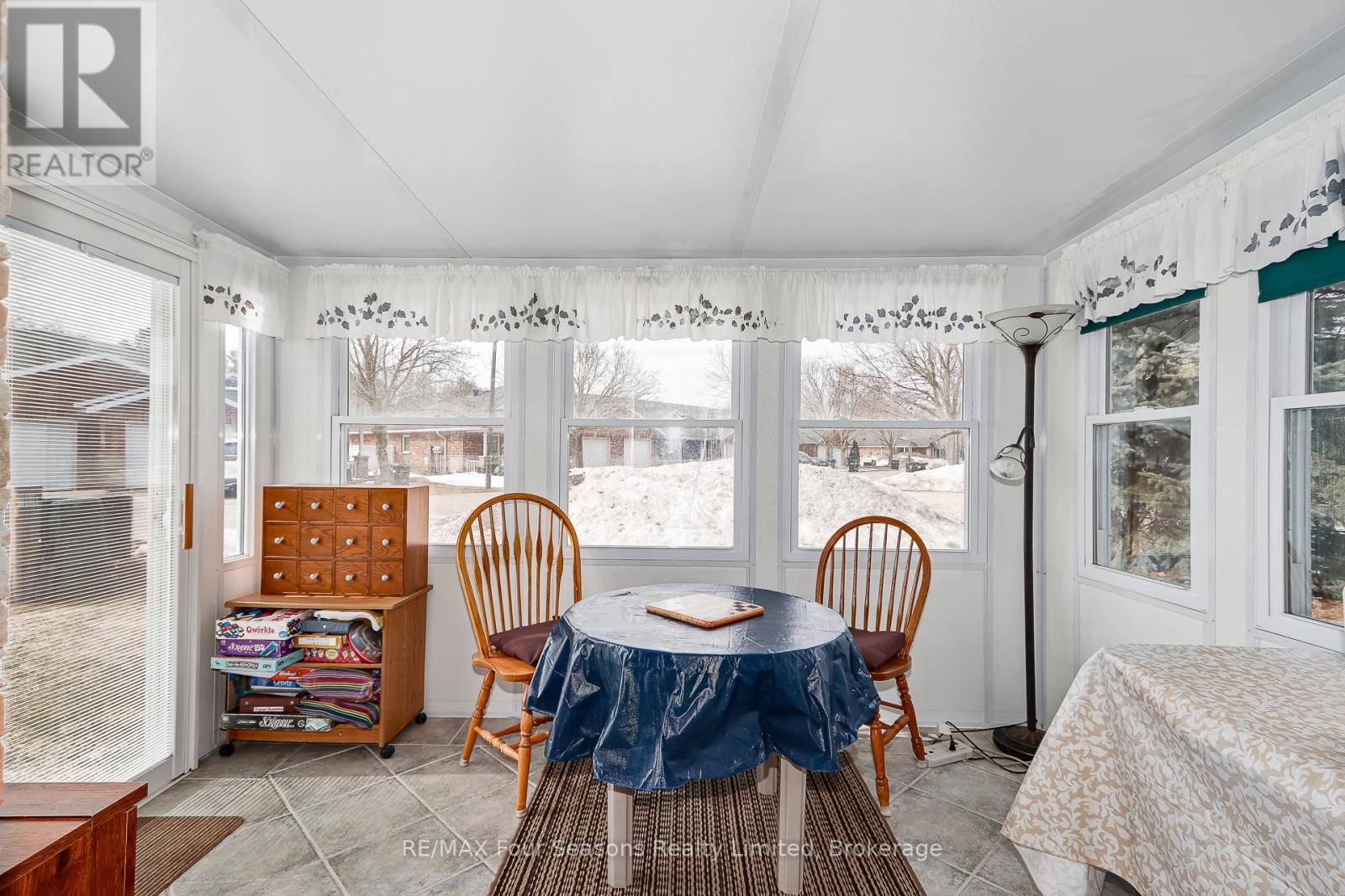 #49 275 HURON STREET - Image 15