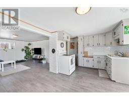 90 Oak Park Road, East Pubnico, NS B0W2A0 Photo 13