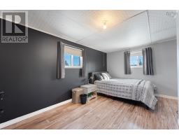90 Oak Park Road, East Pubnico, NS B0W2A0 Photo 18