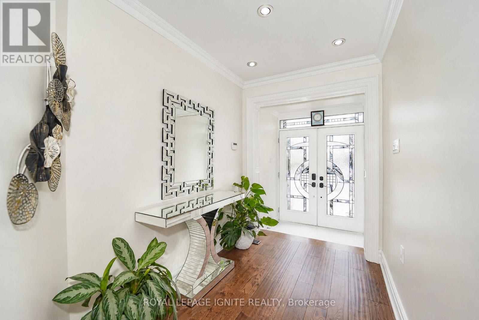 1592 HARROWSMITH COURT N - Image 17