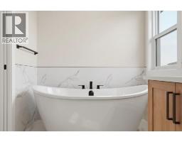 435 Kinniburgh Loop, Chestermere, AB T1X3C4 Photo 30