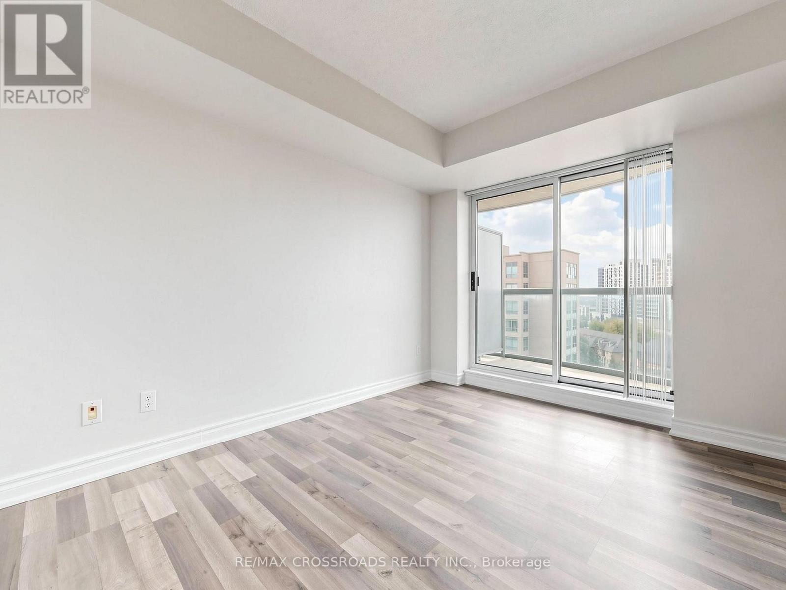 #713 3 ELLESMERE STREET - 21