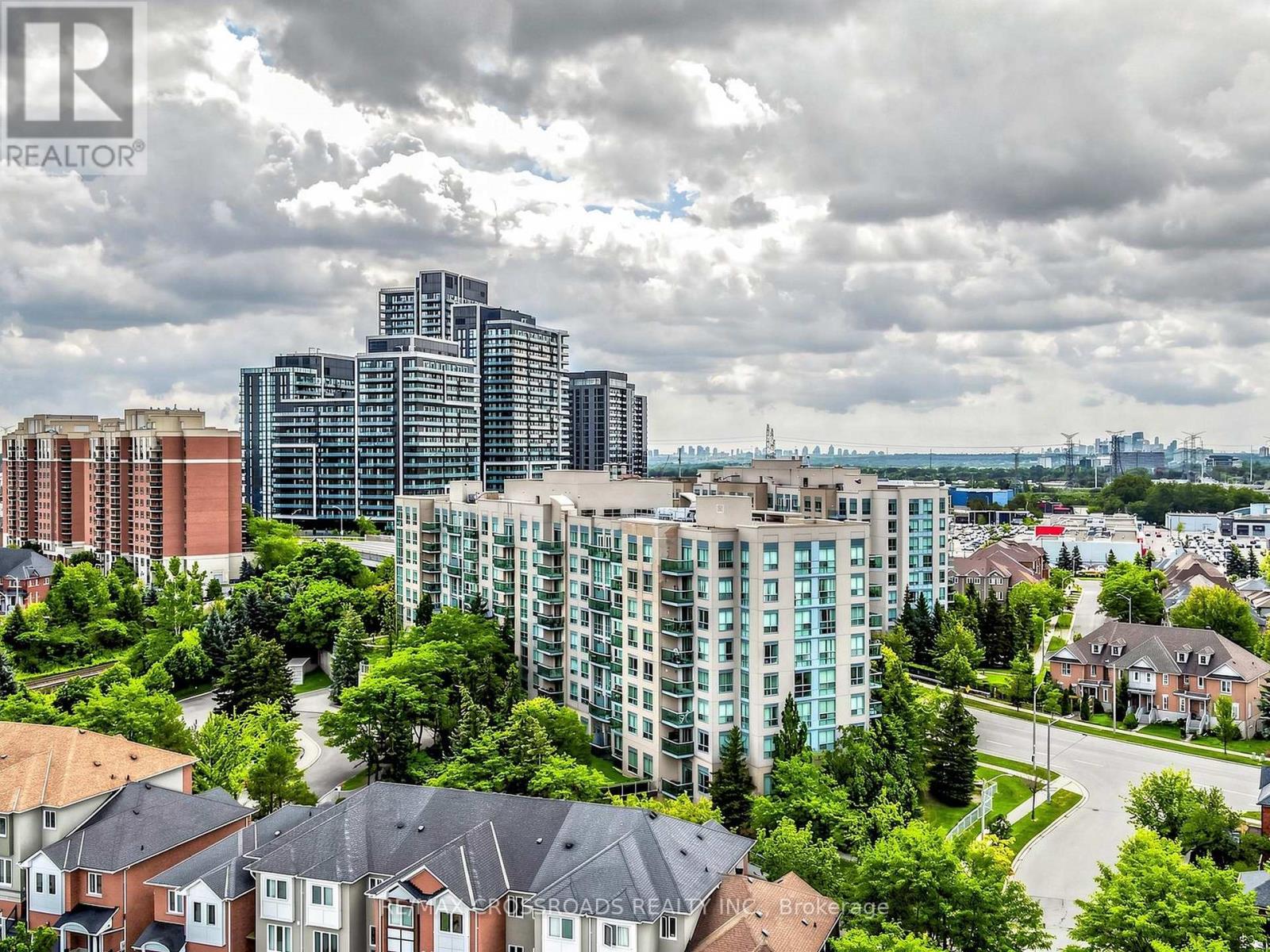 #713 3 ELLESMERE STREET - 37