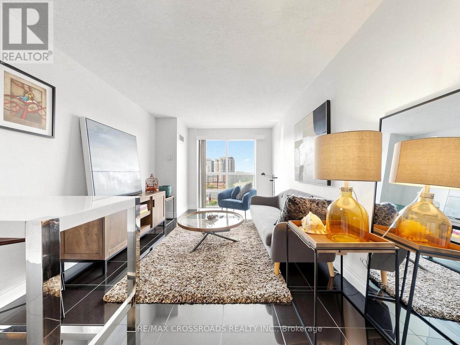 #713 3 ELLESMERE STREET - 7