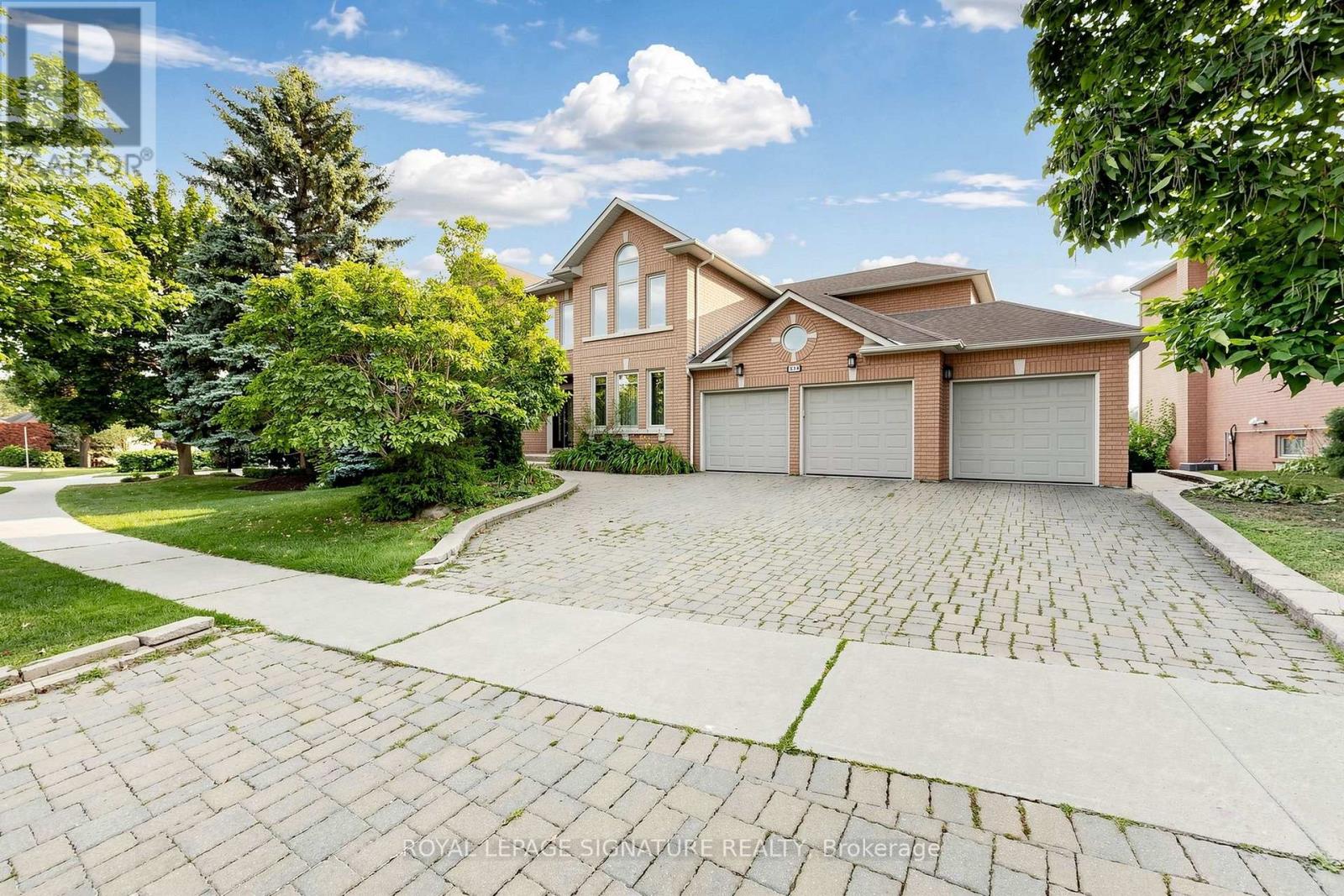 Listing photo of 374 VAUGHAN MILLS ROAD