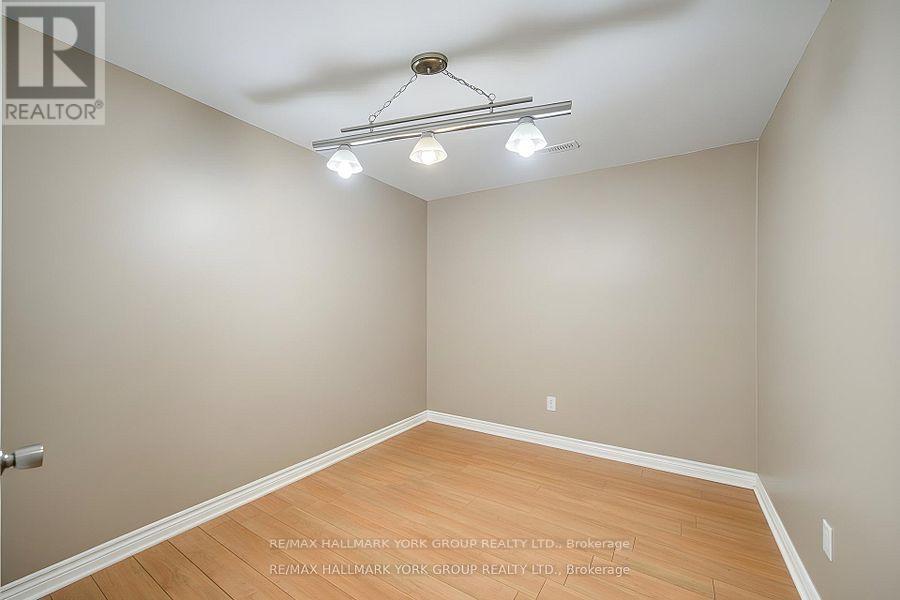 26 REGALIA WAY - Image 33