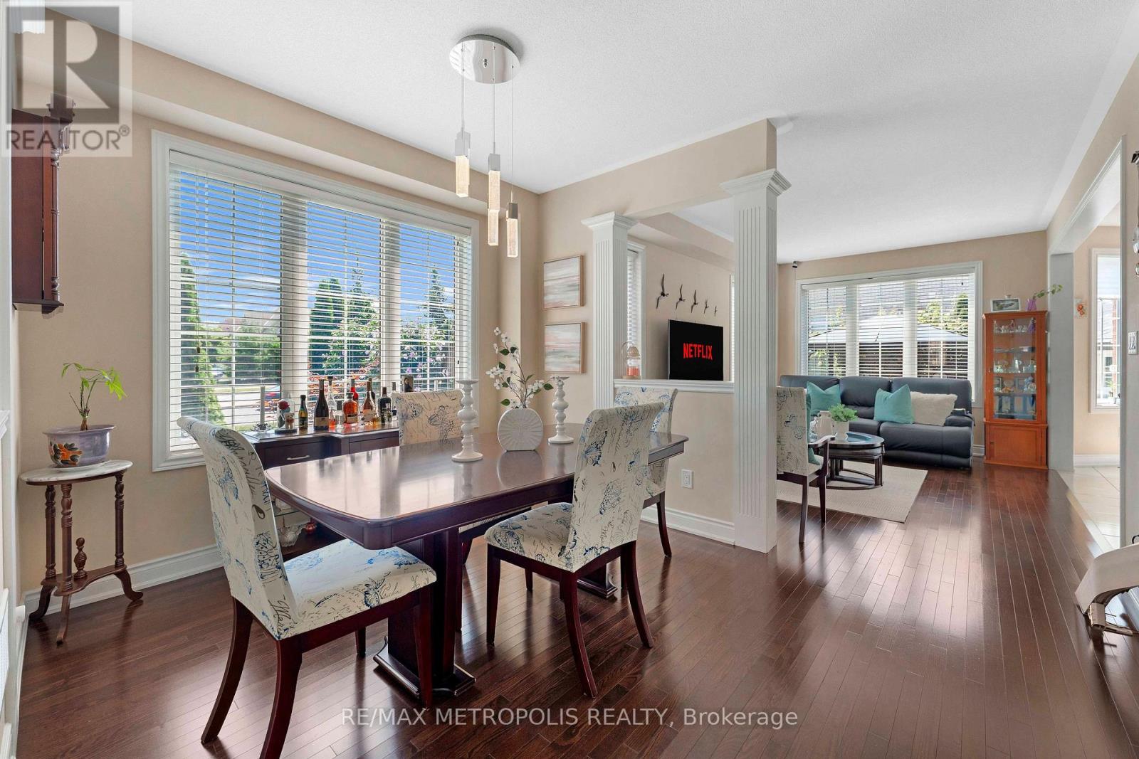 2 BRENTWICK DRIVE - 14
