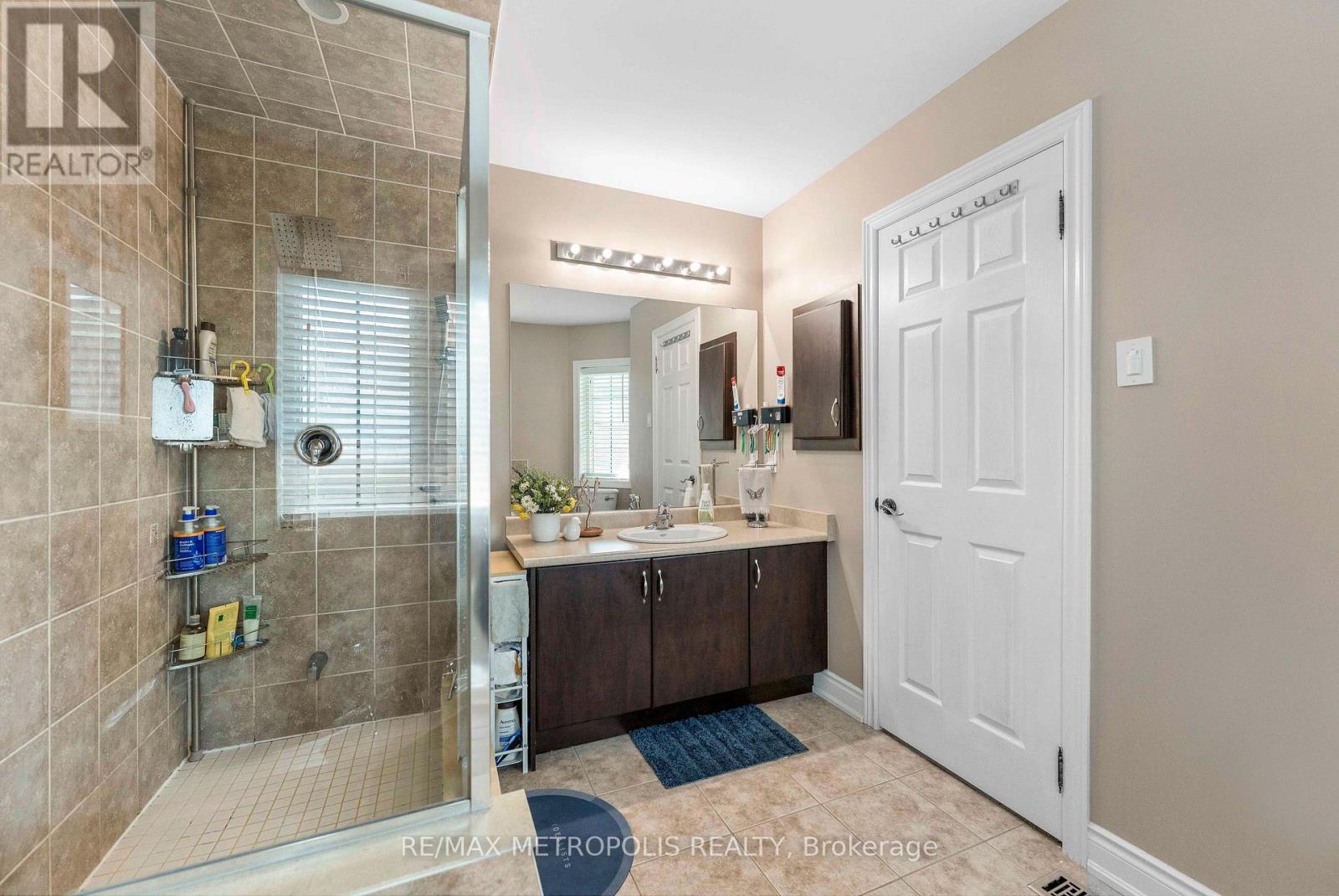 2 BRENTWICK DRIVE - 29