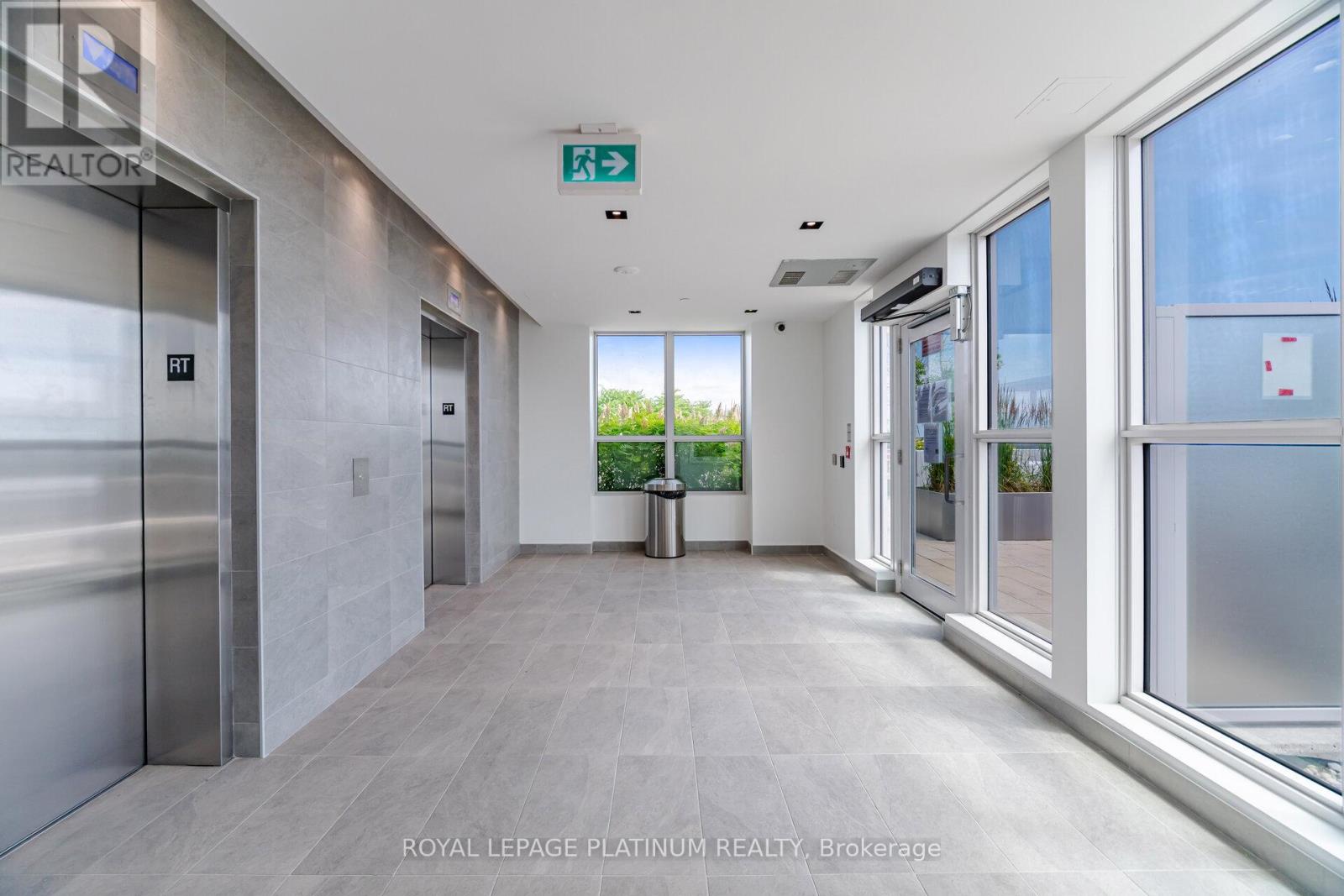 #311 412 SILVER MAPLE ROAD - 24