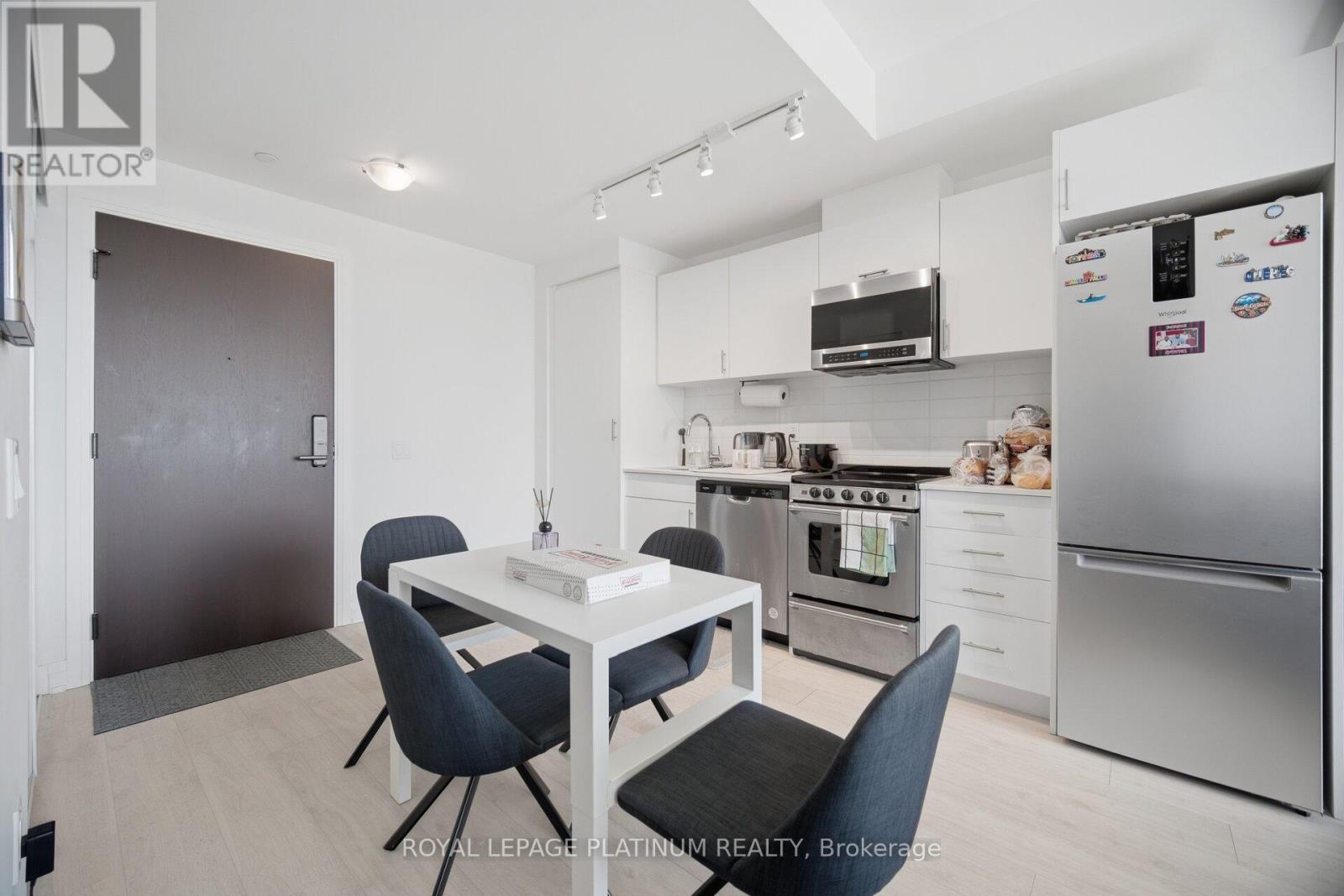 #311 412 SILVER MAPLE ROAD - 8