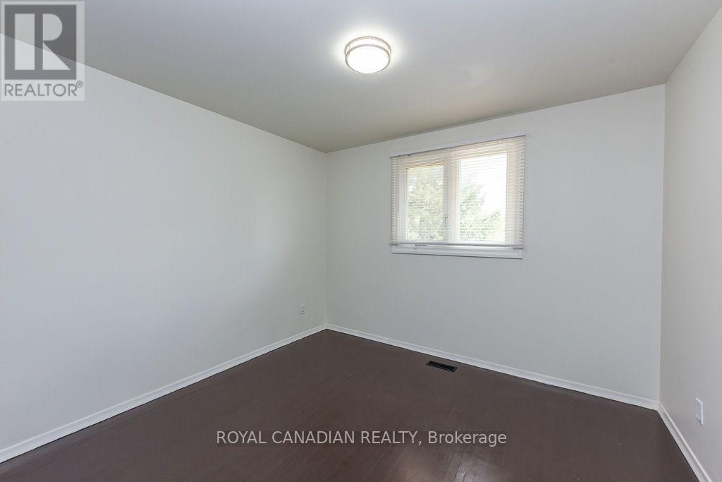 7700 KITTRIDGE DRIVE - 21