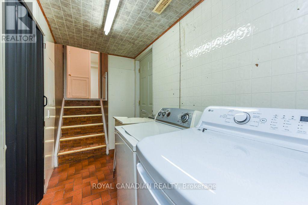 7700 KITTRIDGE DRIVE - 35