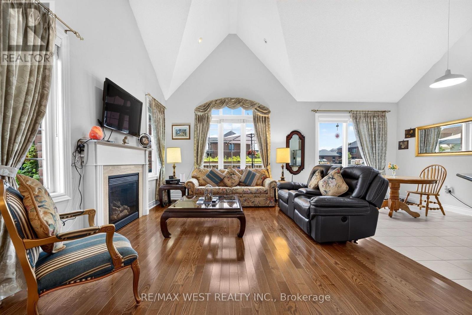 1 POTTS LANE - 11