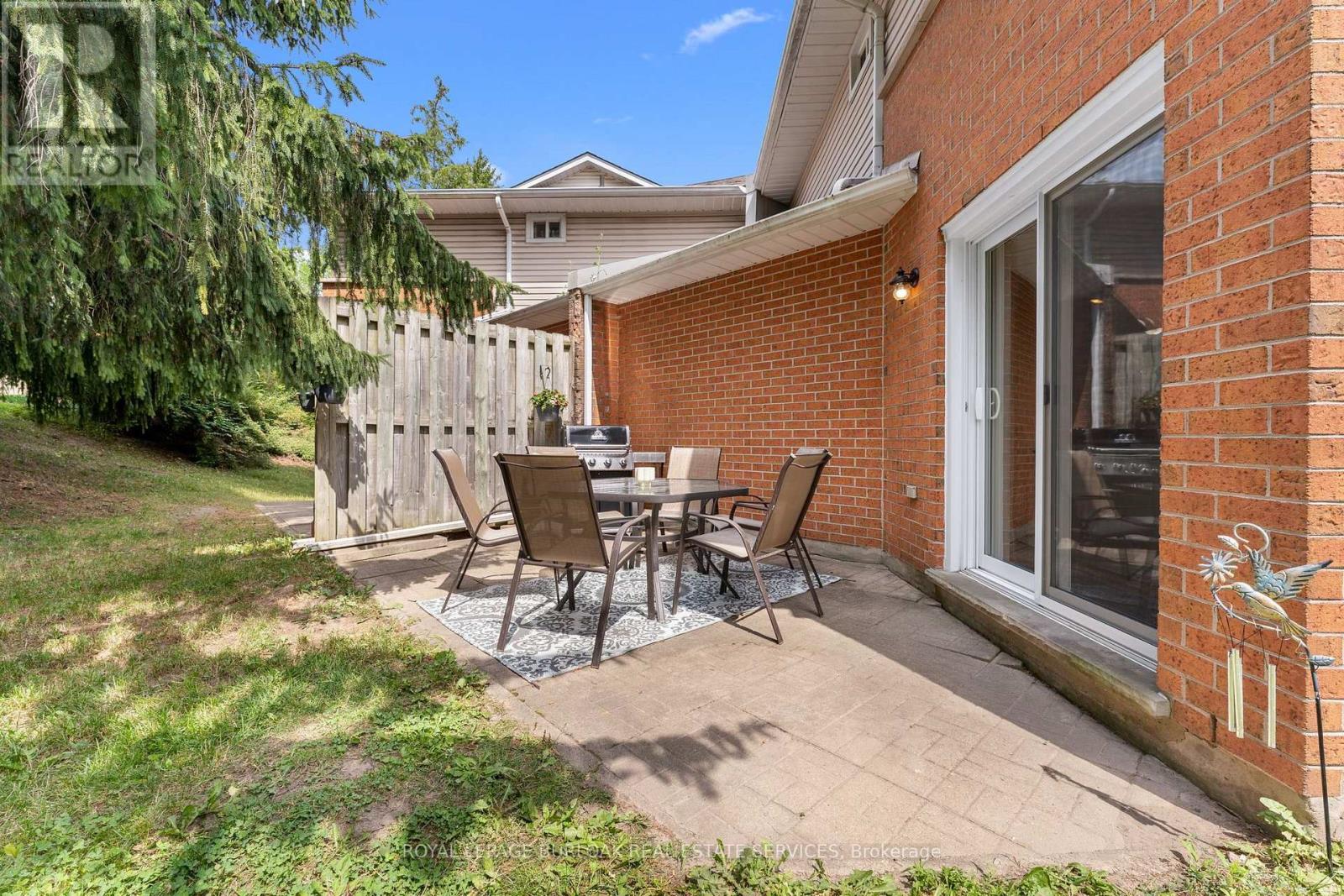 #12 465 BEECHWOOD PLACE - Image 43